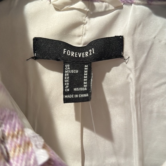 Shacket - Picture 3 of 4